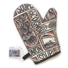 Load image into Gallery viewer, French Onion Soup illustrated recipe organic cotton oven mitt lino cut by Kate Guy
