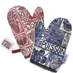 Pair of Illustrated Recipe Oven Mitts, with cooking instructions in the tag